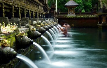 Ubud Tour Itinerary, Tirta Empul Temple Guide