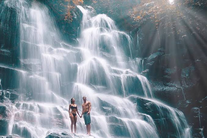 Kanto Lampo waterfall