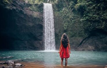 Tibumana waterfall