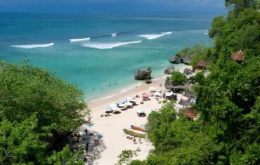 Padang padang beach