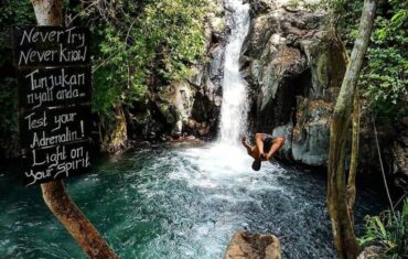 Aling Aling Waterfall