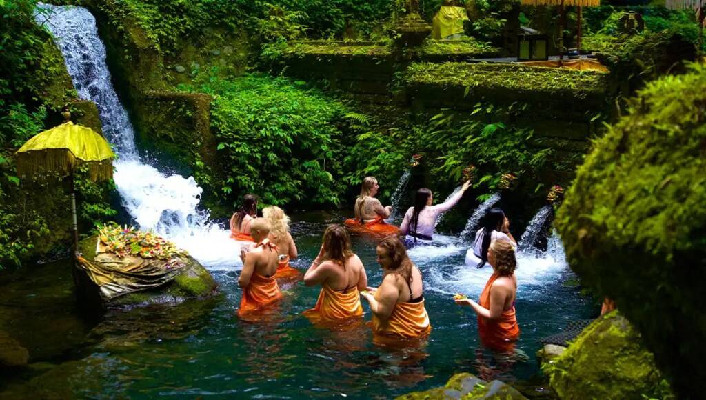 Mengening temple purification