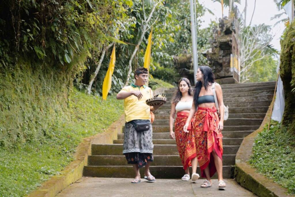 Mengening temple purification