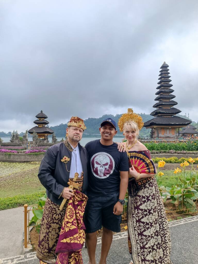 Andra, your local Ubud private tour driver